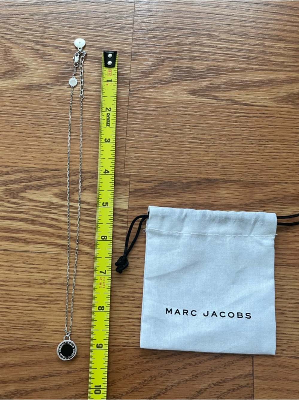 Marc Jacobs Logo Disc Pendant Necklace Silver Tone with Dust Bag - Picture 5 of 5